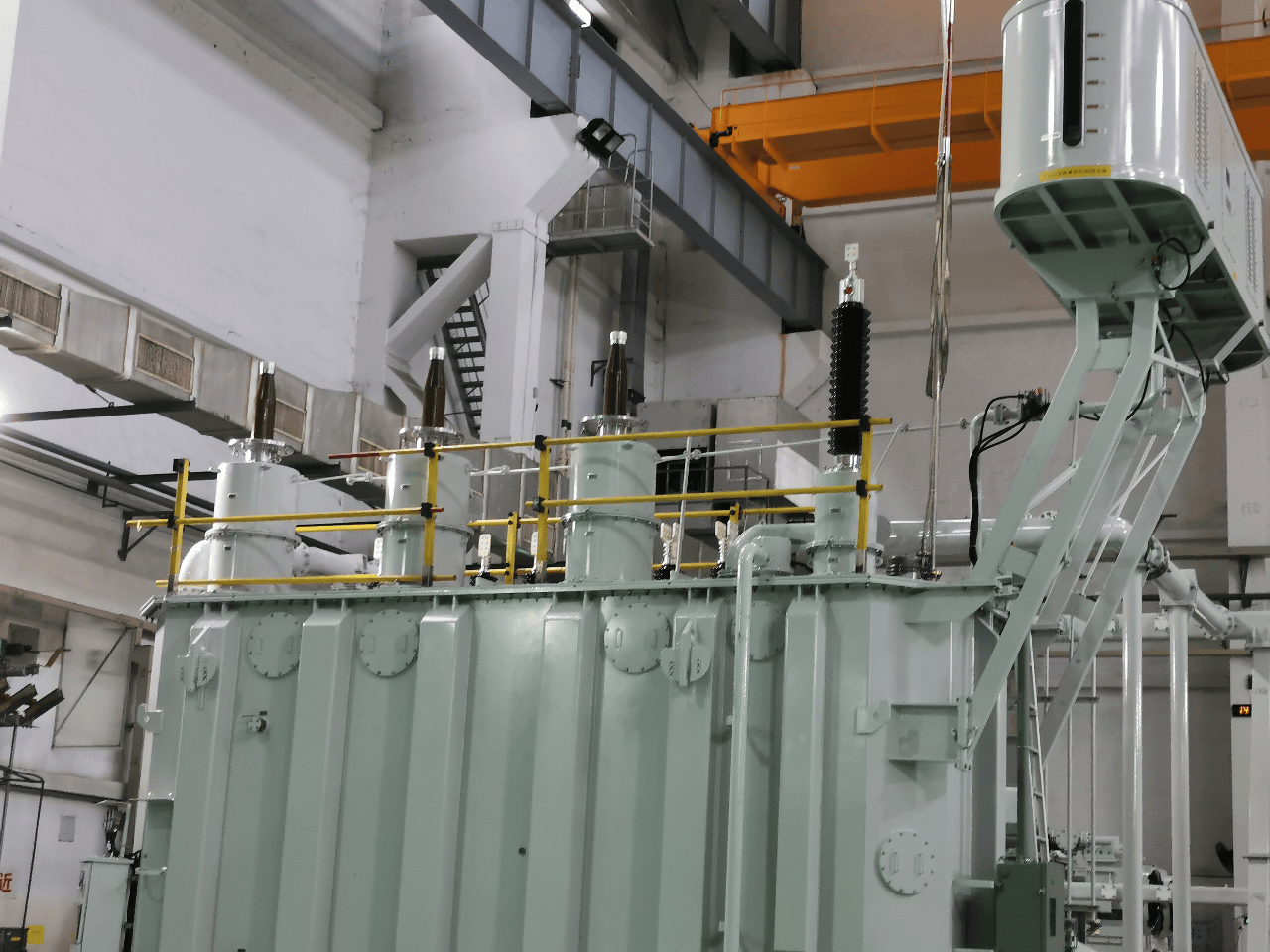 252kV 膠浸紙電容(RIP) 油-SF6套管